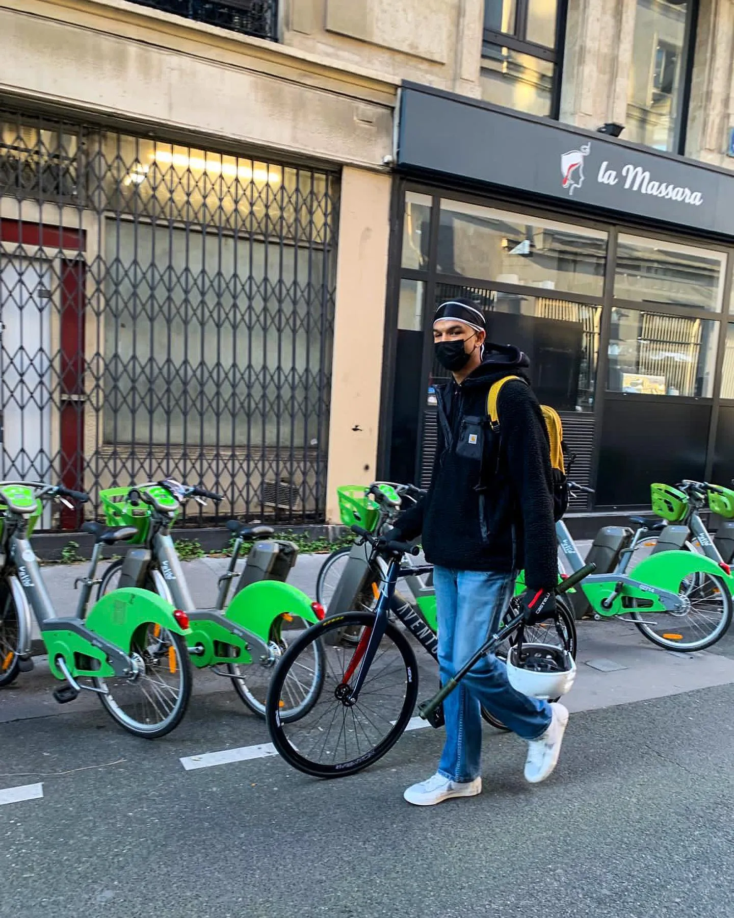 Keep a $htikk 🥴🤥😰🤧🤏🏾 #livelovelaugh 🙈 #paris 🙈🙈🙅🏾‍♂️🧢