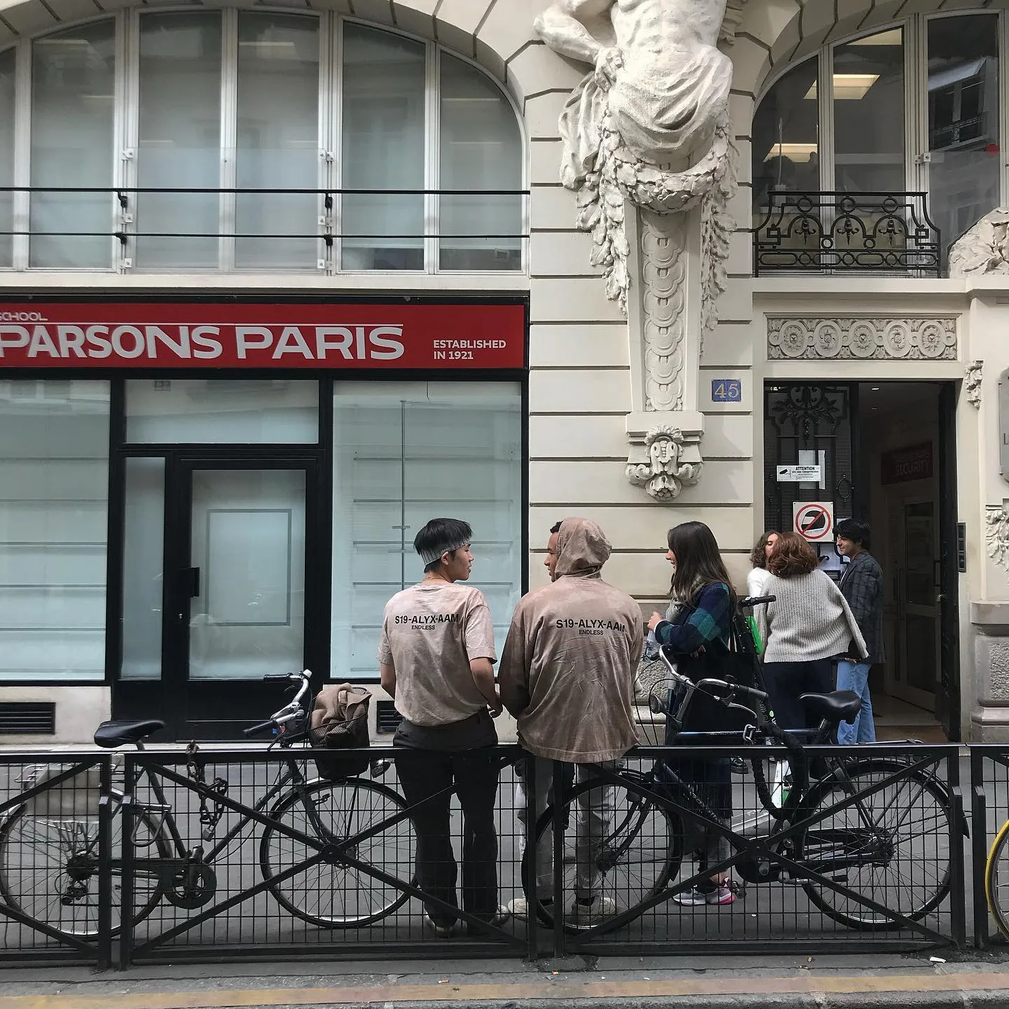 Mind the traffic 🥠 🥐