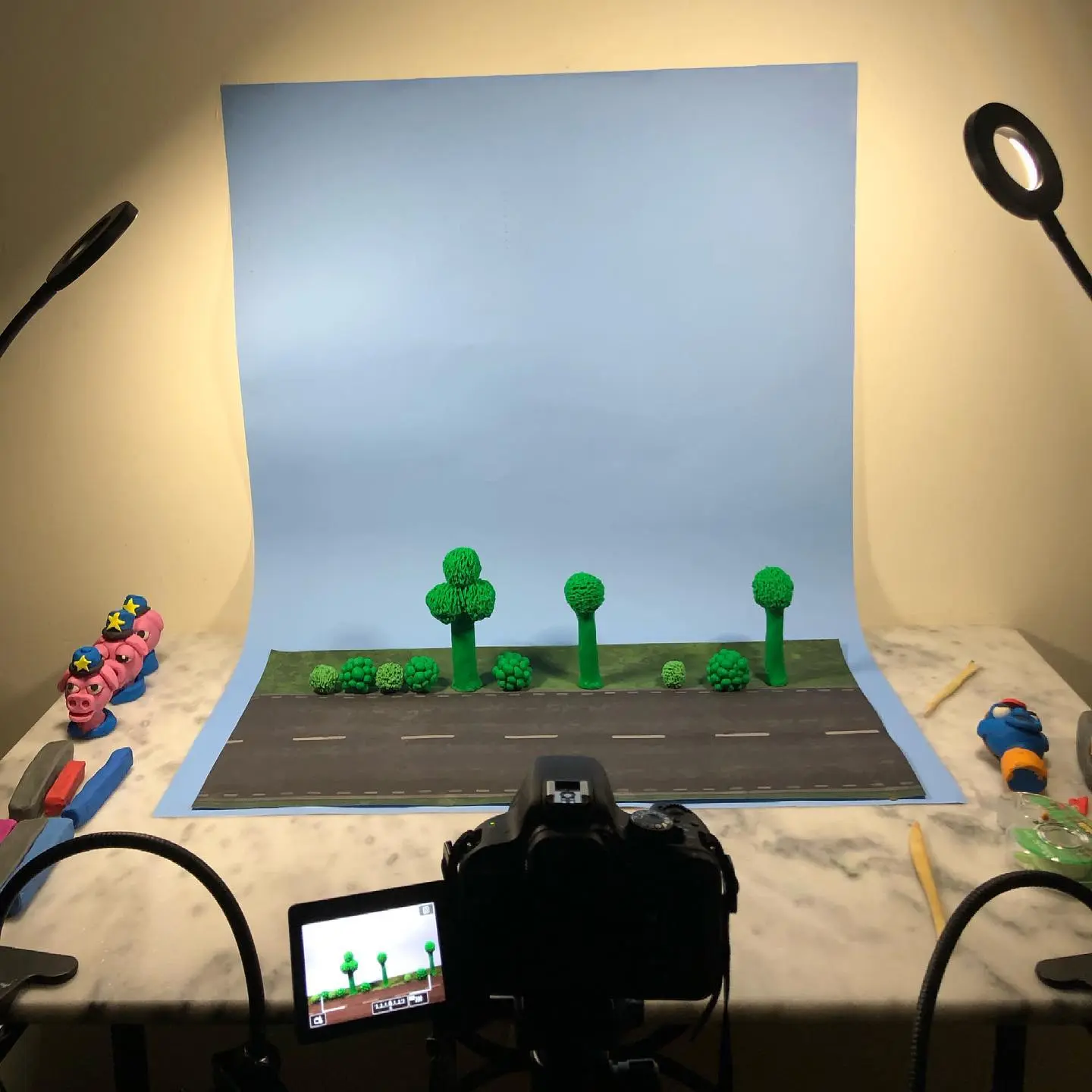 Spent way too much time making this ridiculous video lmaooo. Here are some process & experimentation shots 🥵

w @emmakanne