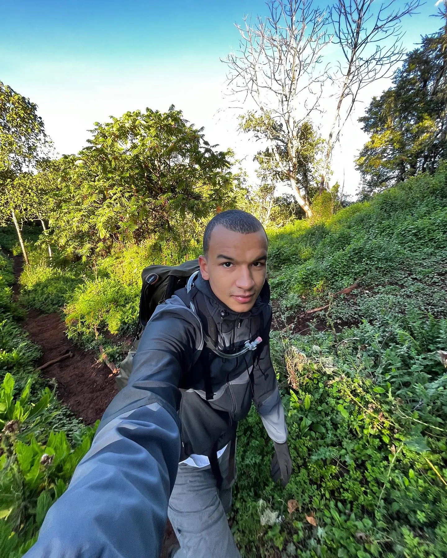 8 days
5895m elevation 
5 strangers
26 crew
0 showers lol